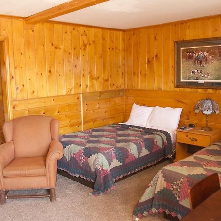 Yellowstone Holiday Motelウェスト・イエローストーン エクステリア 写真